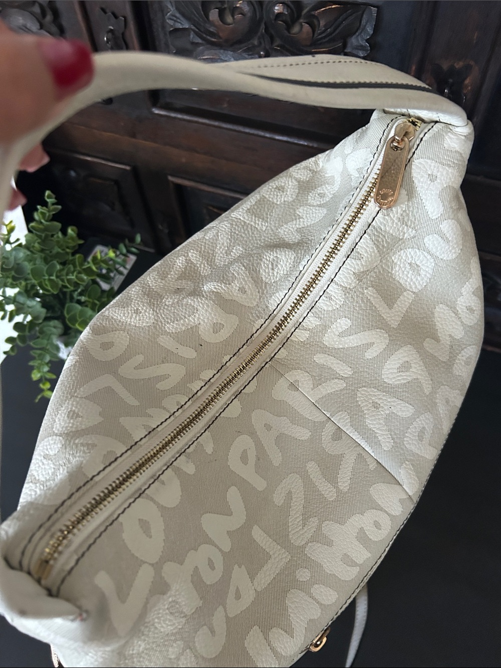 Source Unknown Beige Script-Print Shoulder Bag - Picture 9 of 15